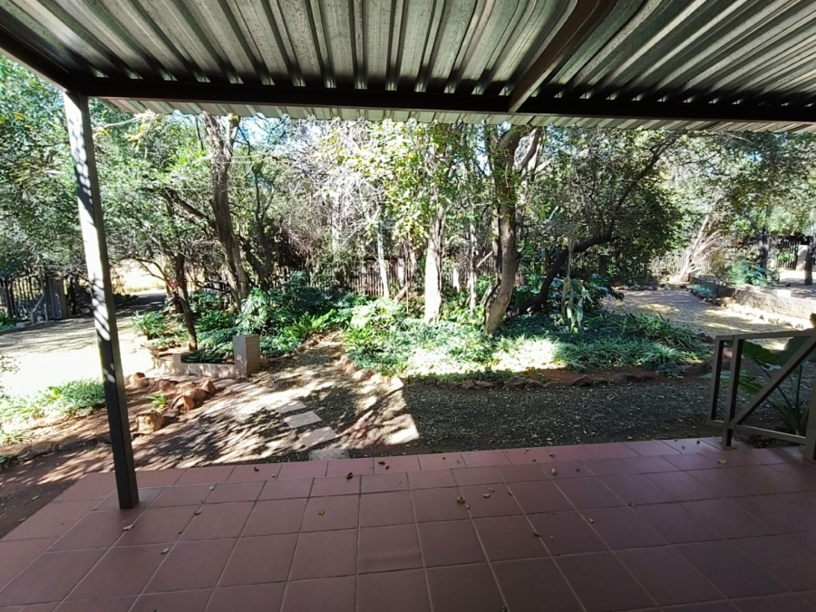 5 Bedroom Property for Sale in Mooinooi North West